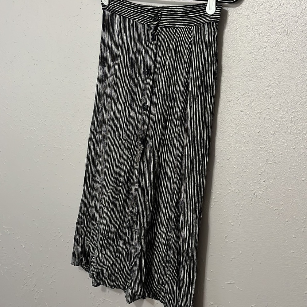 H&M Midi Button-Up Skirt